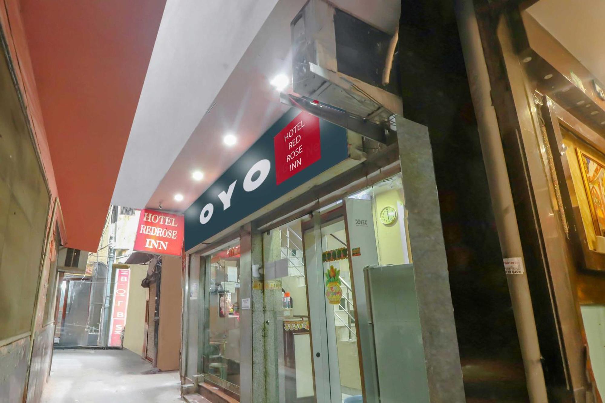 Oyo Flagship 81569 The Red Rose Inn New Delhi Luaran gambar